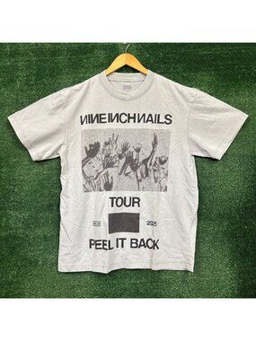 Nine Inch Nails Peel It Back Tour Rock Band T-Shirt Size Medium